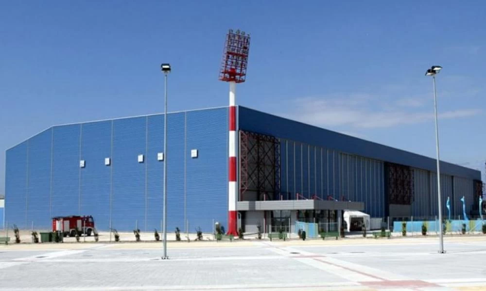 Κλειστό το εμβολιαστικό στο Ελληνικό λόγω βλάβης στον κλιματισμό